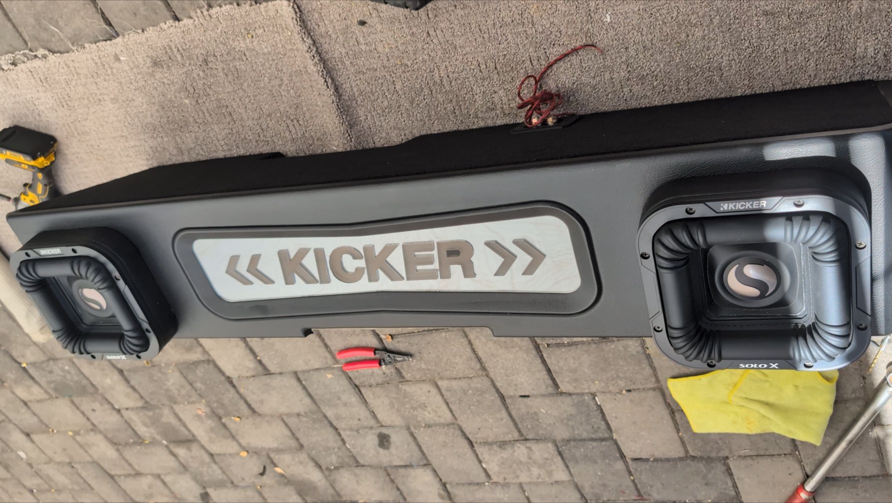 NEW CUSTOM PORTED BOX WITH KICKER SOLO X 8” Subwoofers CHEVY SILVERADO GMC SIERRA 2019-2025