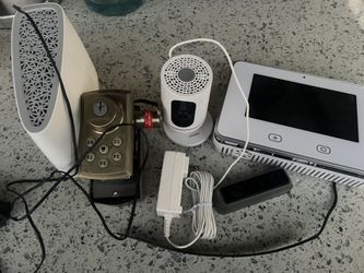 Vivint Home Security System Comes With 5 Outdoor Cameras 1 Indoor Camera  