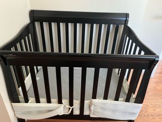 Baby Crib / Mattress Plus Boppi