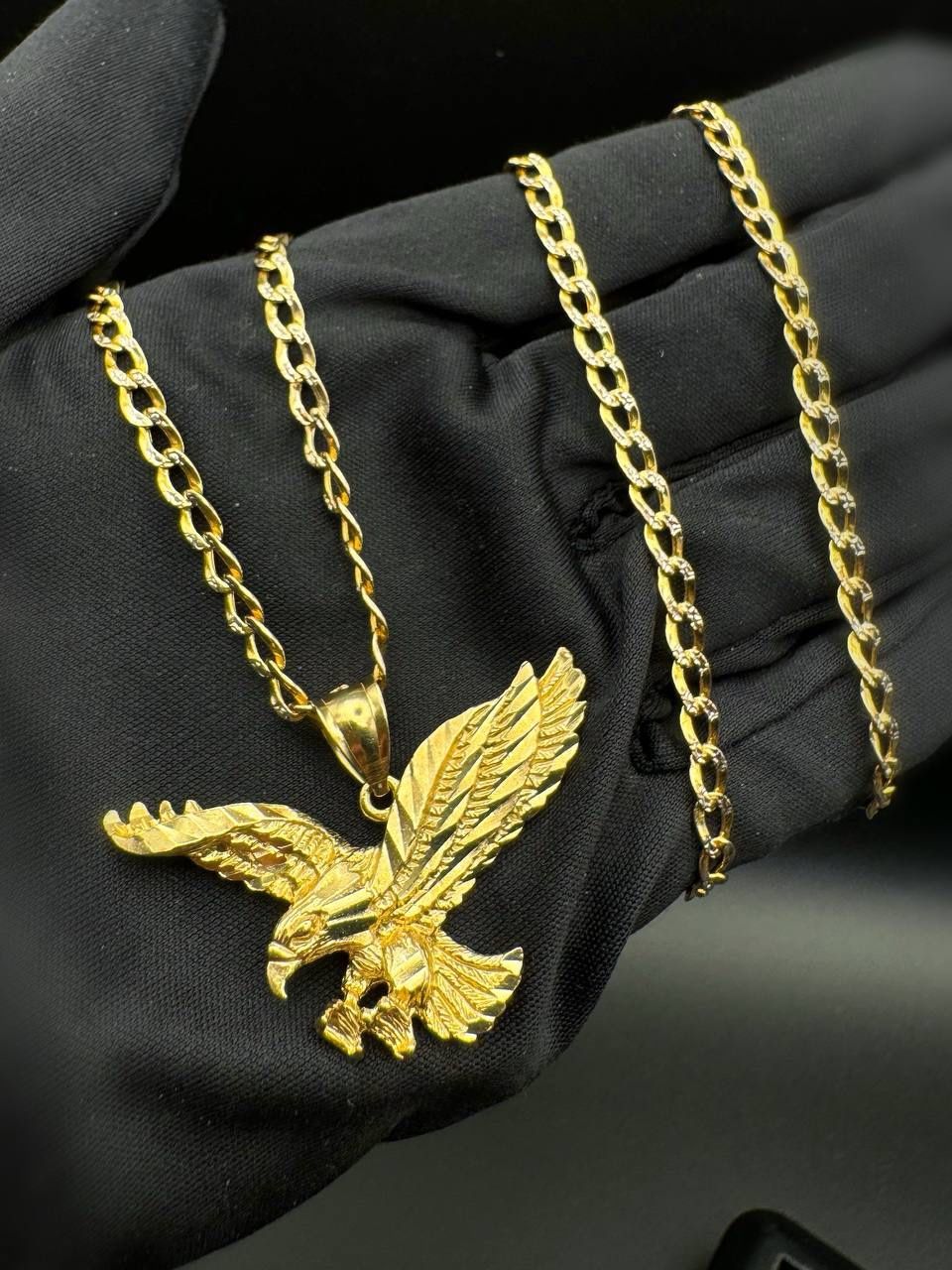 10k solid yellow gold eagle bird pendant & 23” curb chain necklace 8.3 grams 3.5mm