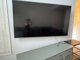 89” Smart Tv
