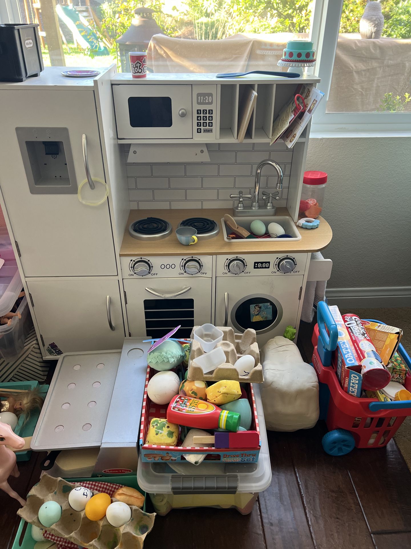 Play Kitchen