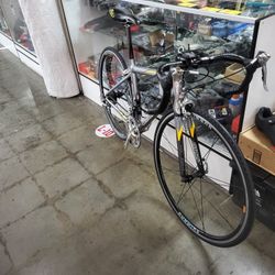 Giant Road  Bike Carbon Aluminum Size 52cm 