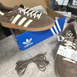 Adidas Handball Spezzios Size 9