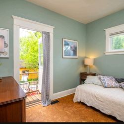  Twin Mattress/ Mattress Cover/Bunky Board/Frame