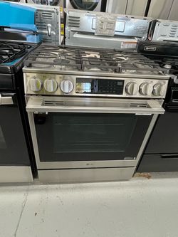 New LG 30” Slide In AirFry Stove