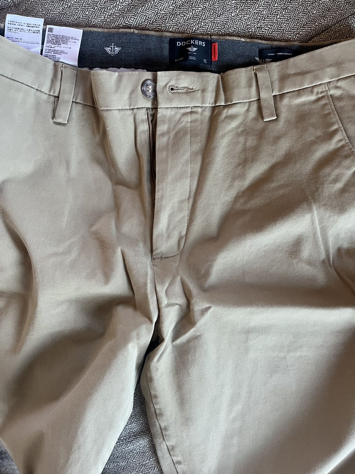 Dockers - Men’s - Sized 36/32