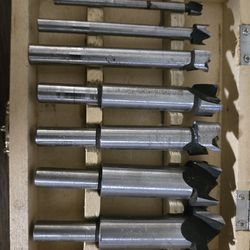 7 Piece Wood Worker’s Forstner Drill Bit Set In Wooden  Case 1/4"-1"