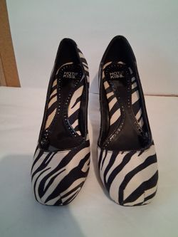 Hot Kiss Square Toe Zebra Stripe Pumps