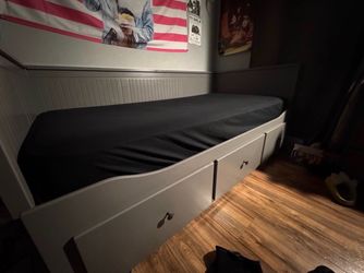 Twin bed