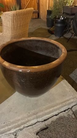 Ceramic pot