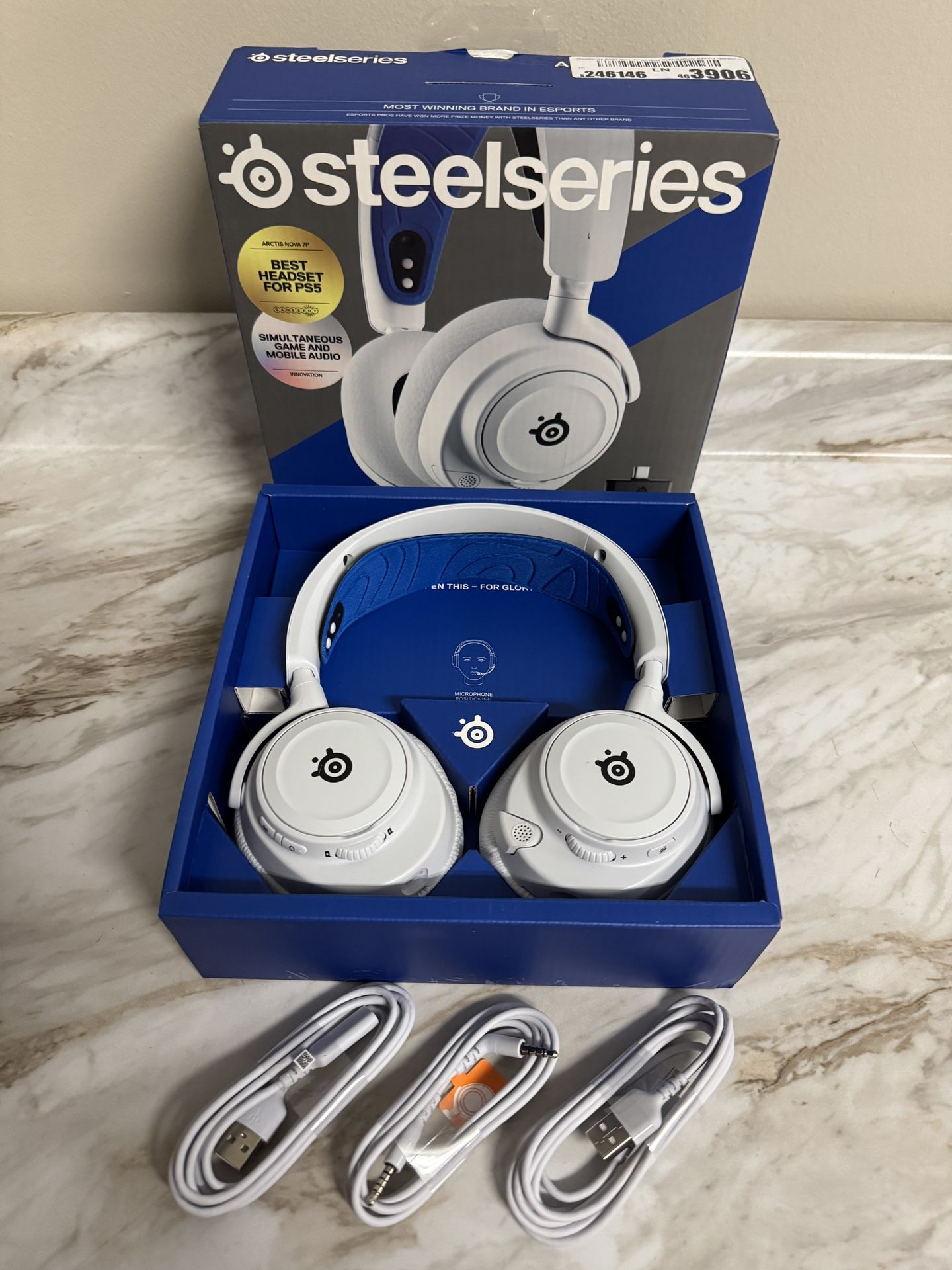 SteelSeries Arctis Nova 7P Wireless Multi-Platform Headset — Gen2 AI Mic - White #2