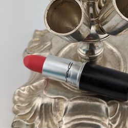 Fancy Vintage 5 Lipstick Decorative Holder for the Dresser or Bathroom Counter.