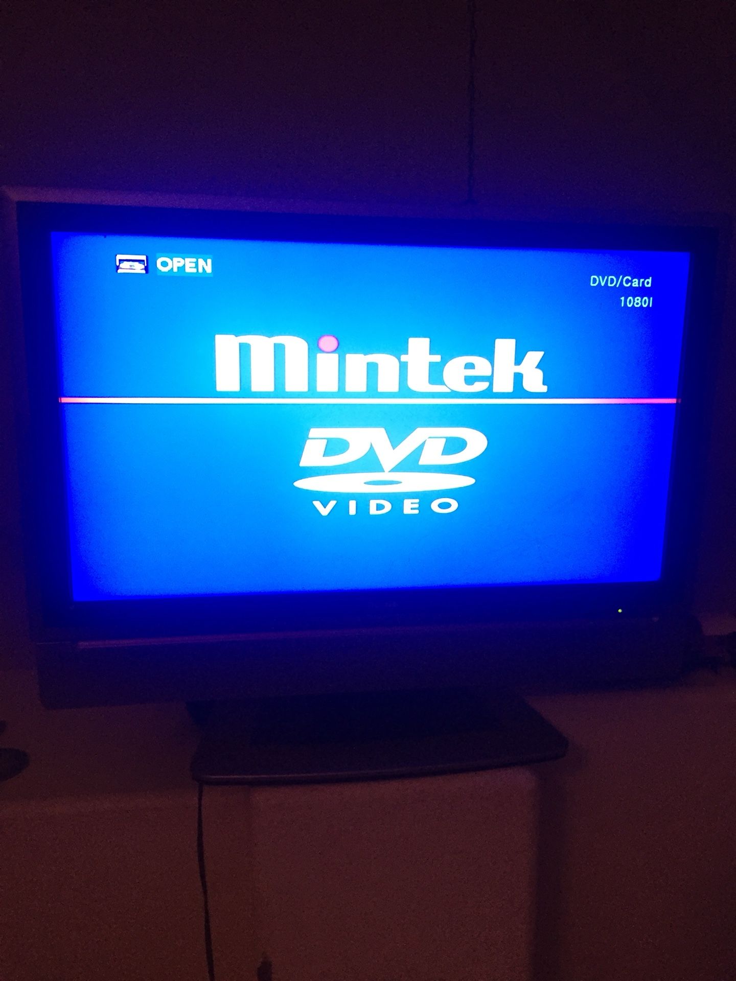 32 inch flat screen Mintek TV