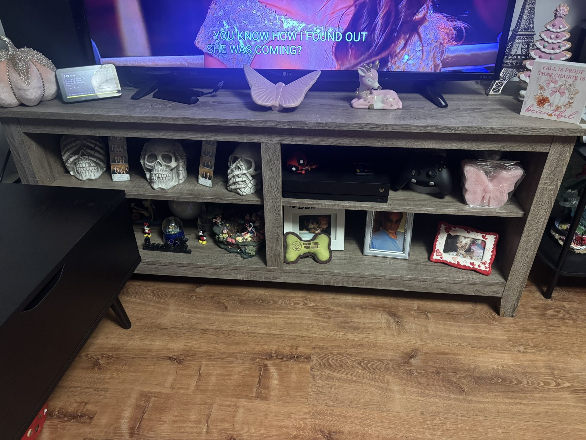 Tv Stand 