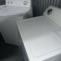 Whirlpool Washer And Dryer Set