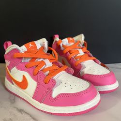 Size 9c Toddler Jordan 1 shoes