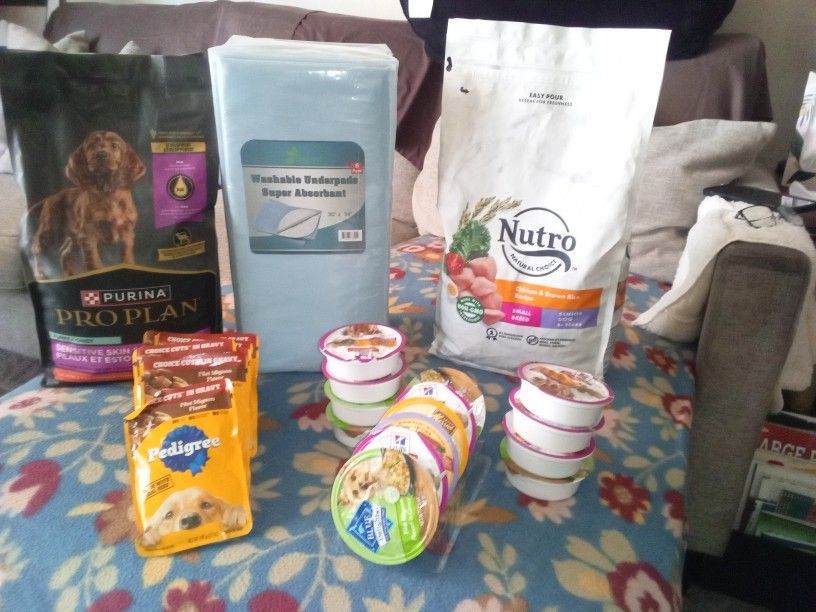 Pet Food & Reusable Dog Pads