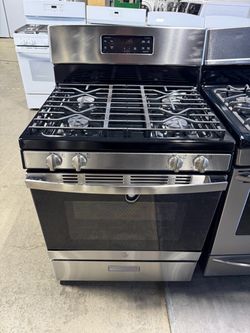 GE Stainless Steel 4 burner range stove