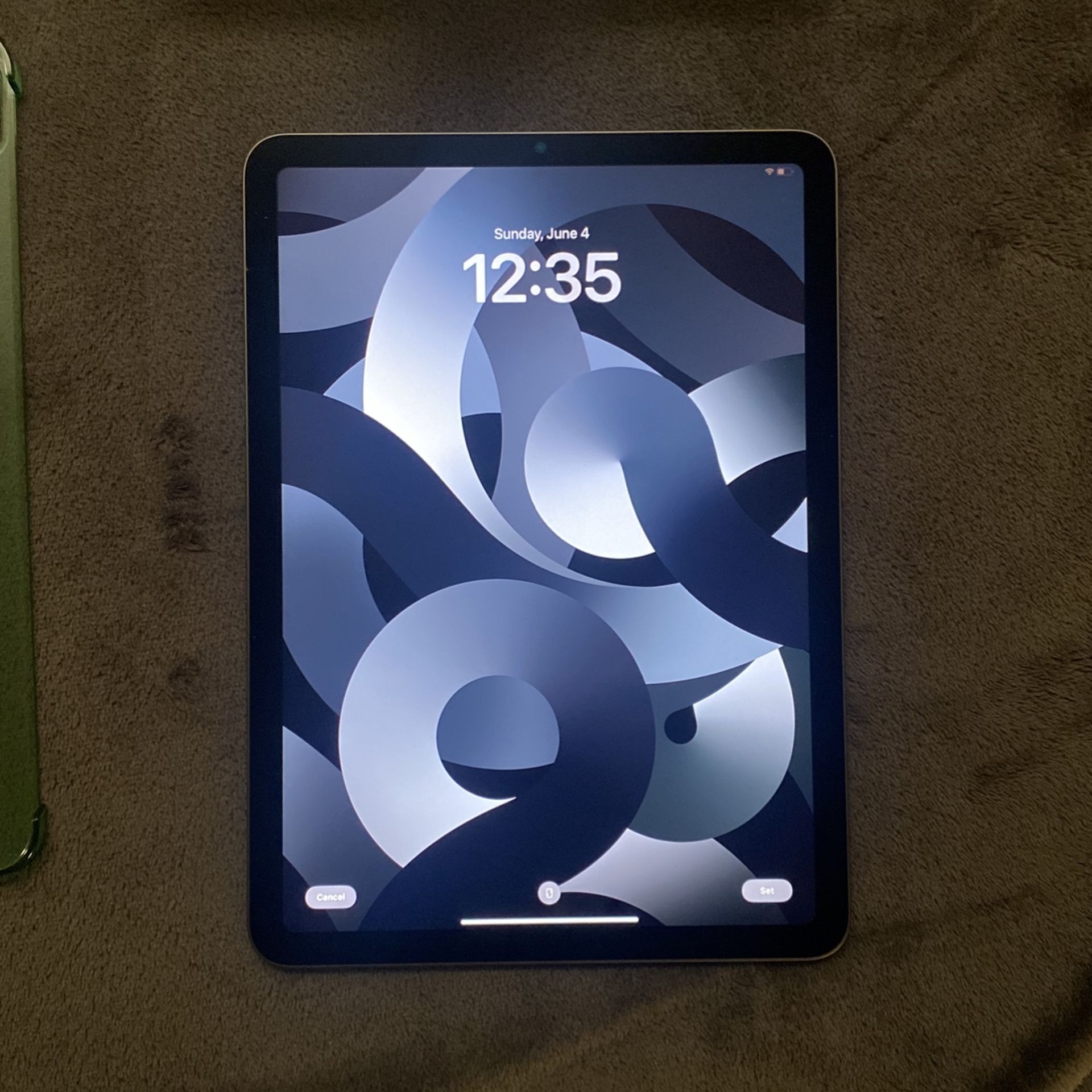 iPad Air 5th Gen 256 GB Space Grey - Like New for Sale in Lake View ...