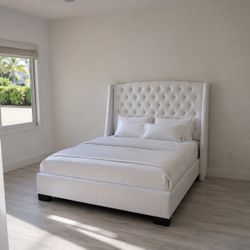 Queen Bed white New