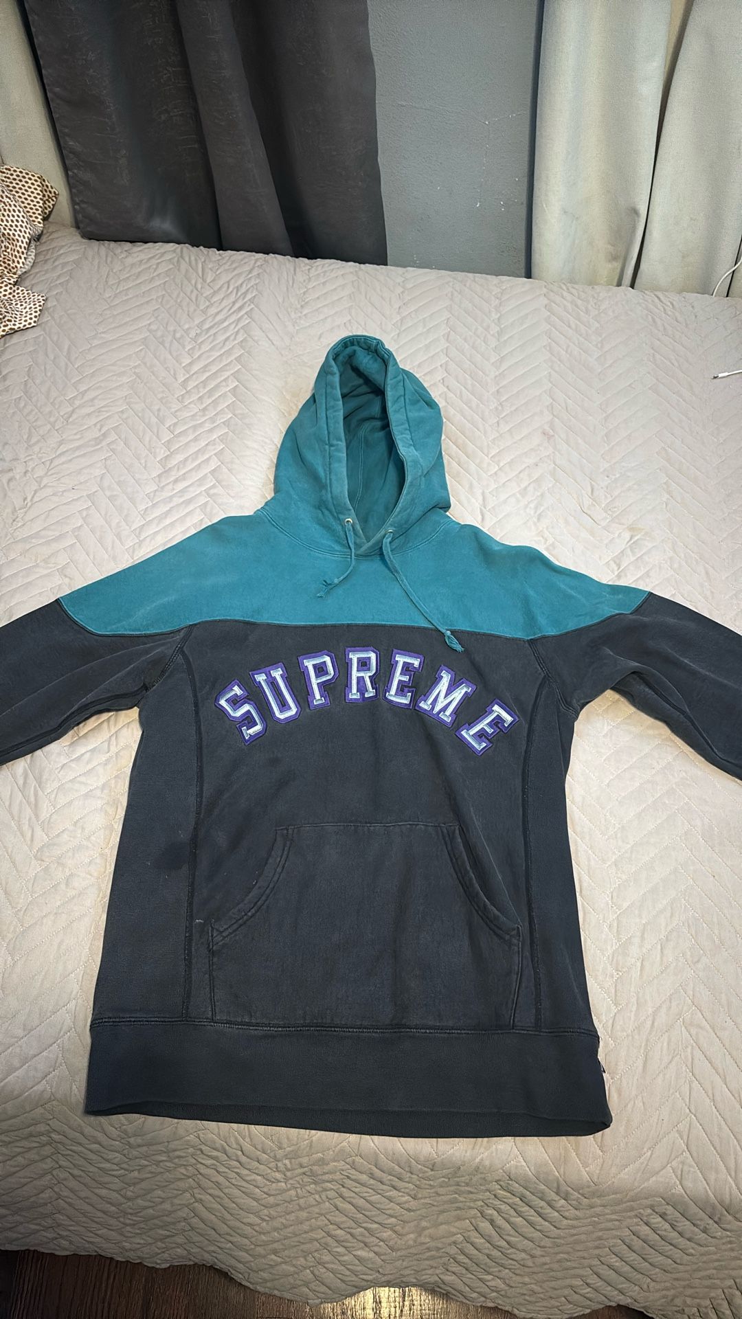 Supreme Hoodie