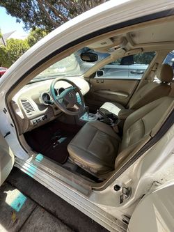 2005 Nissan Maxima