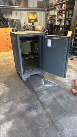 Vintage safe