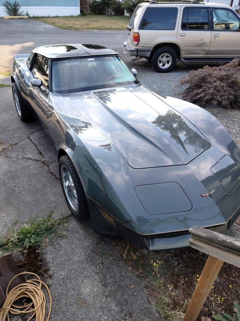 1981 Corvette T top With ZZ4 Crate Motor