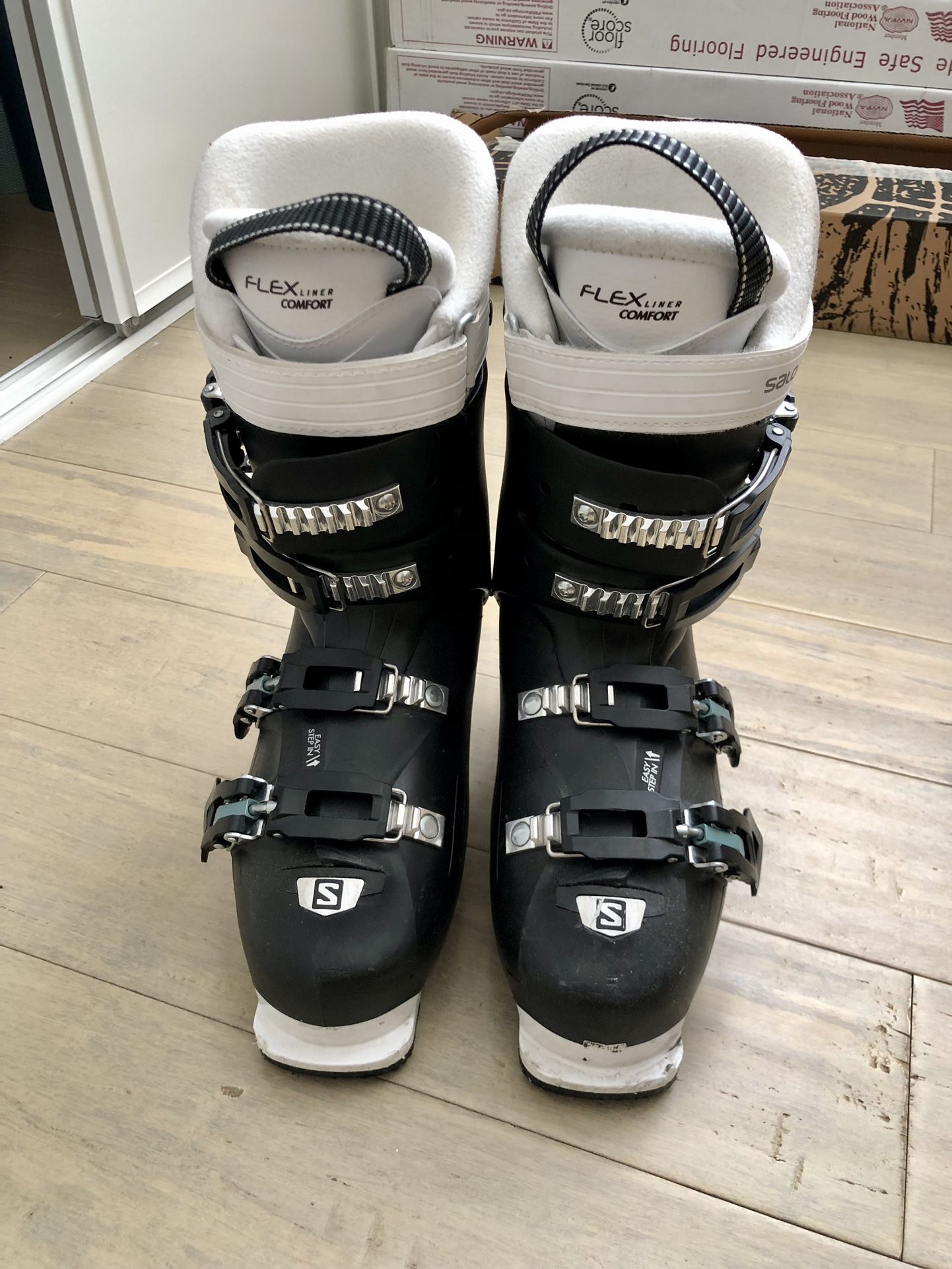 Women’s Salomon X Access Ski Boots Size 8
