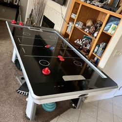 FREE     Hockey Table 