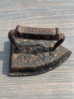 Antique Cumberland Cast Iron Sad Iron - Vintage Farmhouse Decor