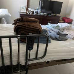 Electric Metal Hospital Bed