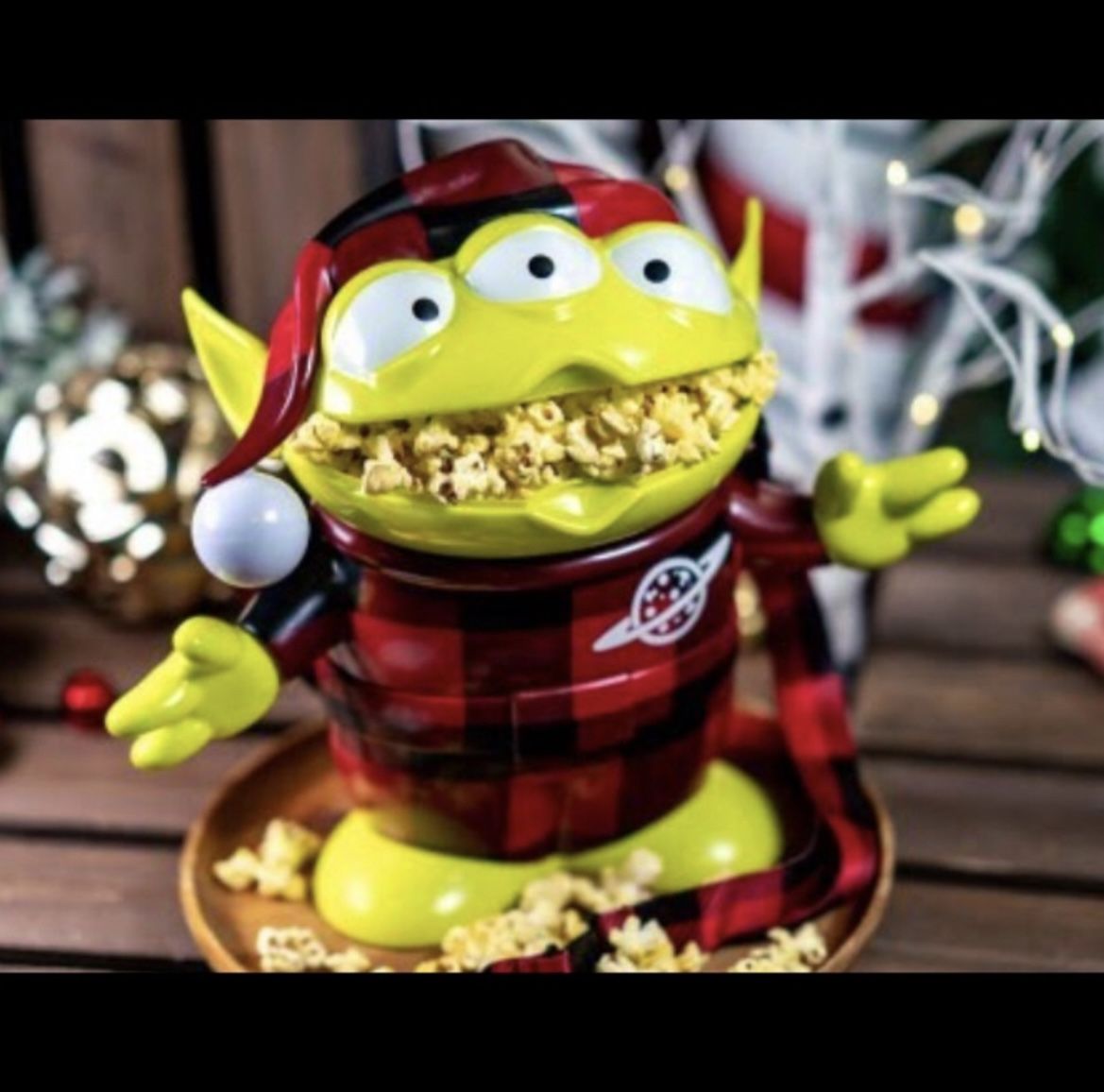 Alien Popcorn Bucket.