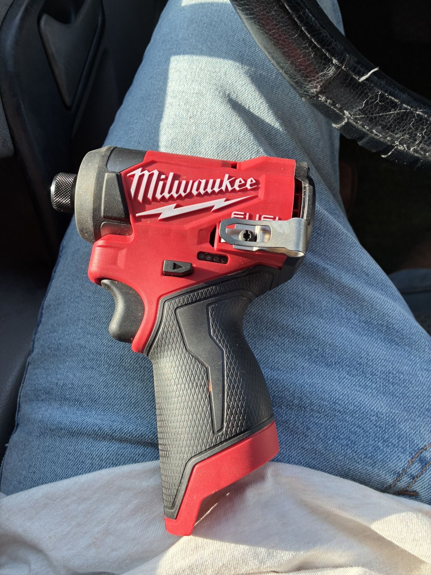 Milwaukee M12 1/4” Fuel impact Driver