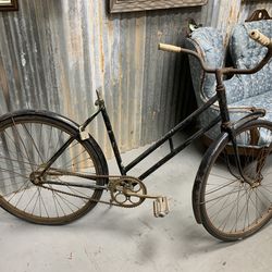 Vintage Schwinn New World Bicycle