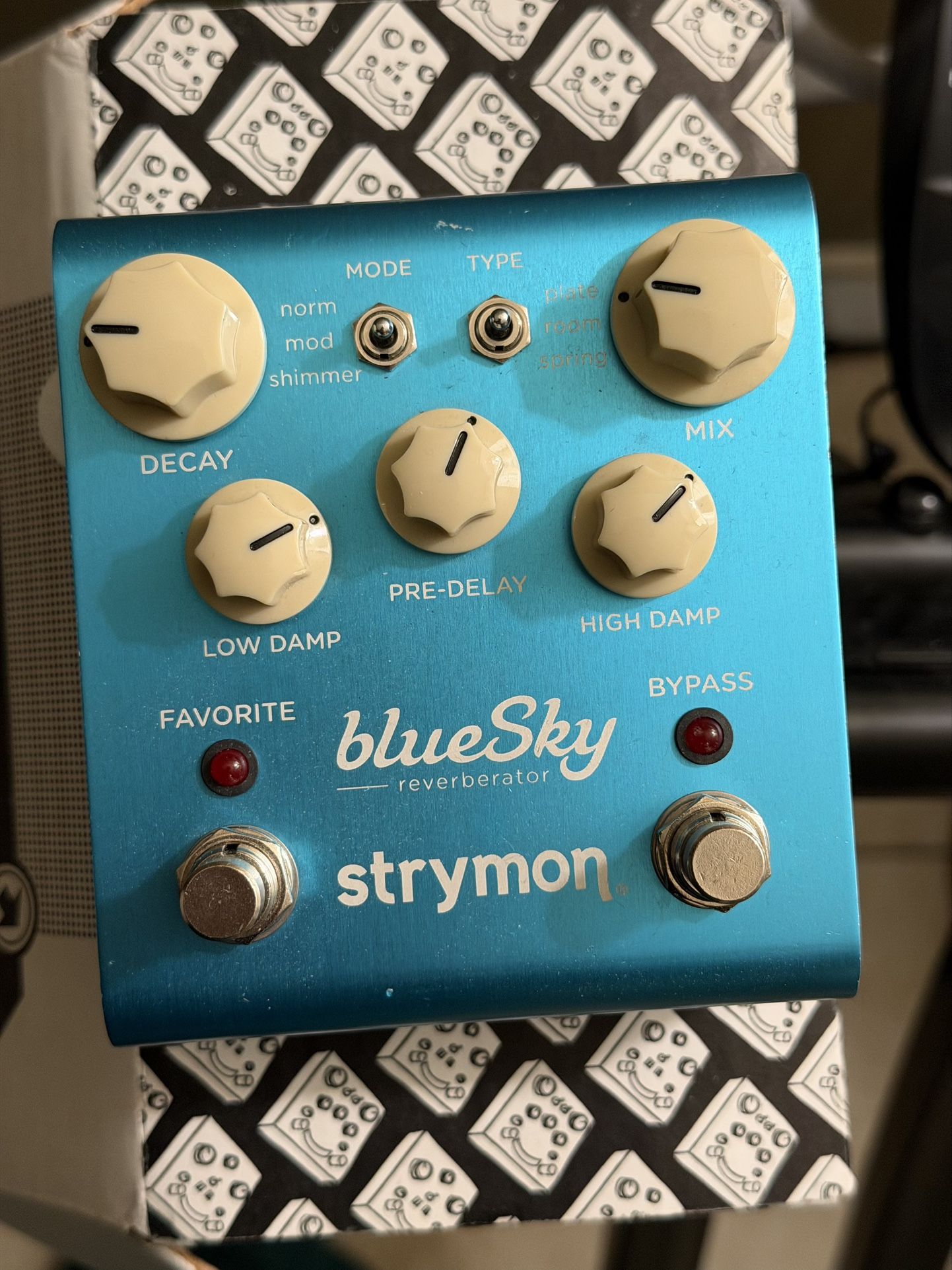 Reverb Pedal (strymon) 