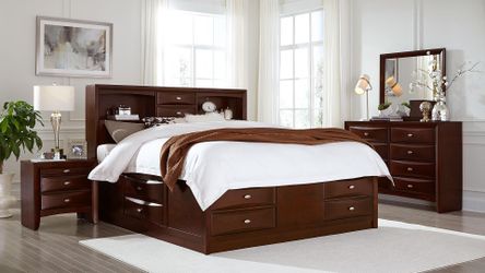 4-Piece Queen Bedroom Set – Bed, Dresser, Mirror & Nightstand | Delivery & Setup Available