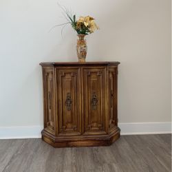 Entry Way foyer Cabinet With Hidden Storage 