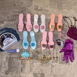 Ultimate Princess Dress-Up Collection – 8 Dresses + Frozen Karaoke!