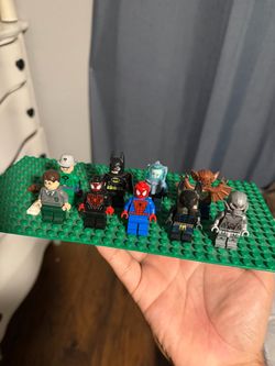 Lego mini figures
