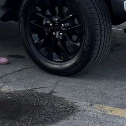 5 Jeep Tires 20inch Rim 