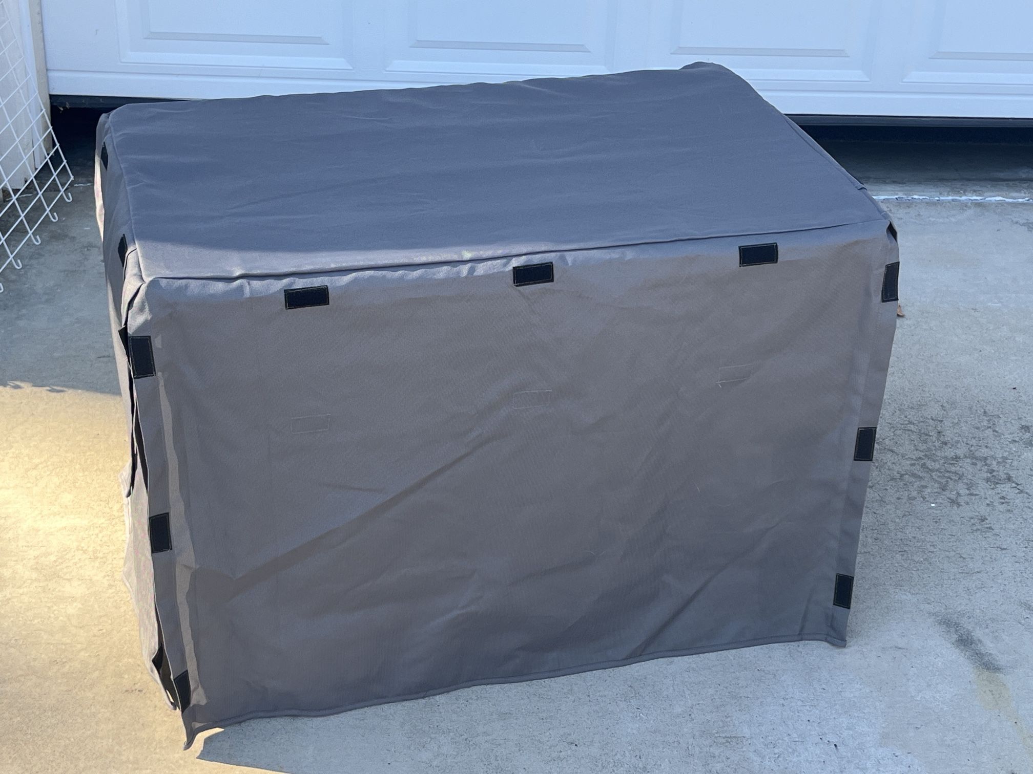 Nearly New Dog Crate With Cover