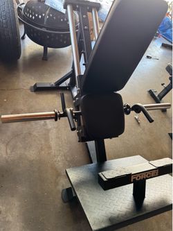 Compact leg press
