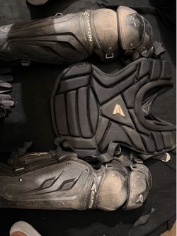 Catchers Gear Easton
