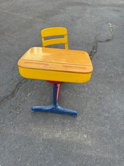 Childs desk