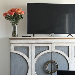 Media Console/ Buffet Cabinet 