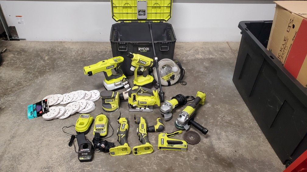 Set Of 18v Ryobi Cordless Tools & Ryobi Link Rolling Toolbox 