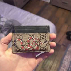 gucci wallet