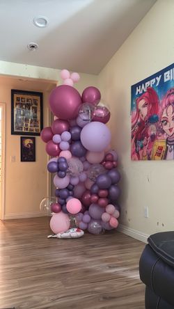 Purple Balloon garland PICK UP